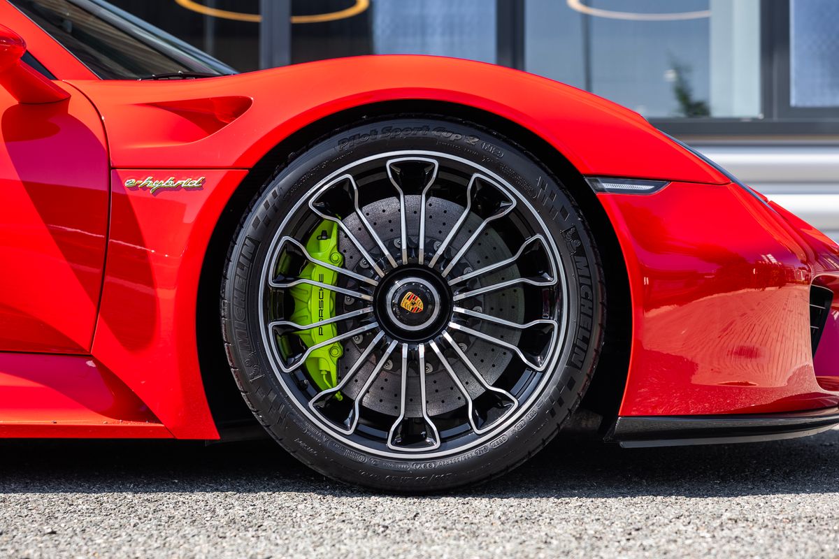 2015 Porsche 918 Spyder