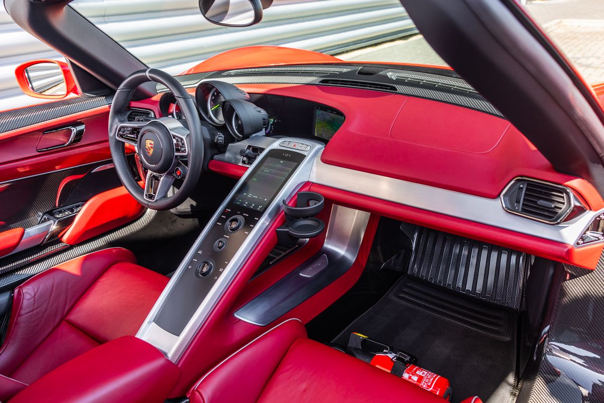 2015 Porsche 918 Spyder