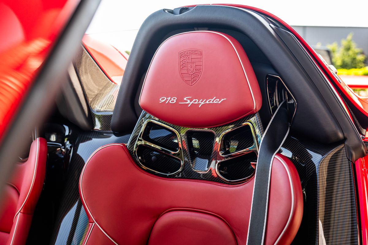 2015 Porsche 918 Spyder