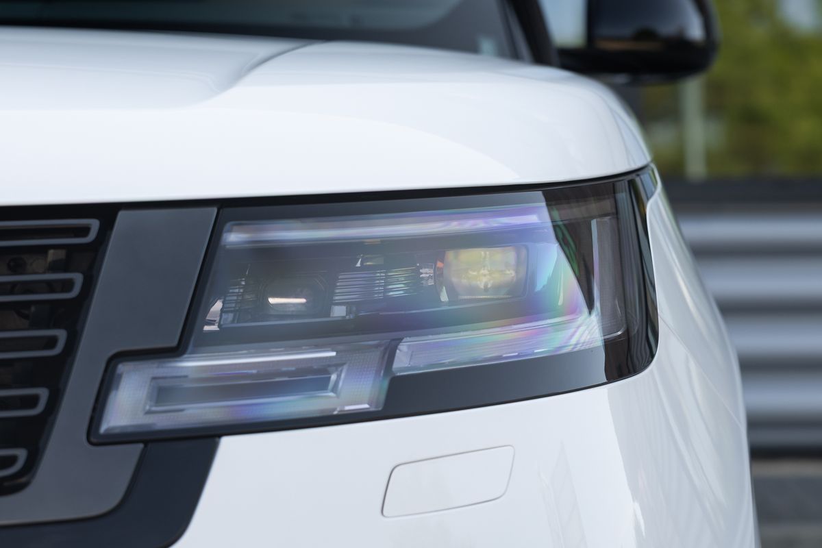 2025 Land Rover Range Rover P400 Autobiography LWB