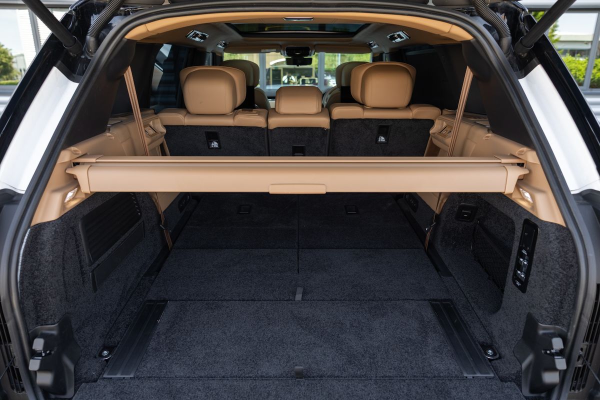 2025 Land Rover Range Rover P400 Autobiography LWB
