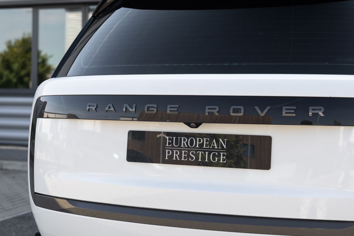 2025 Land Rover Range Rover P400 Autobiography LWB
