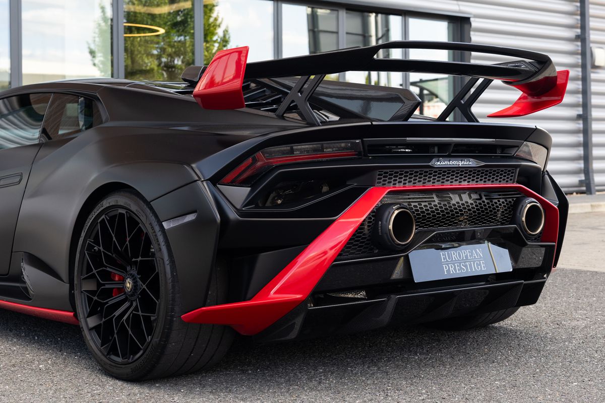 2022 Lamborghini Huracan STO