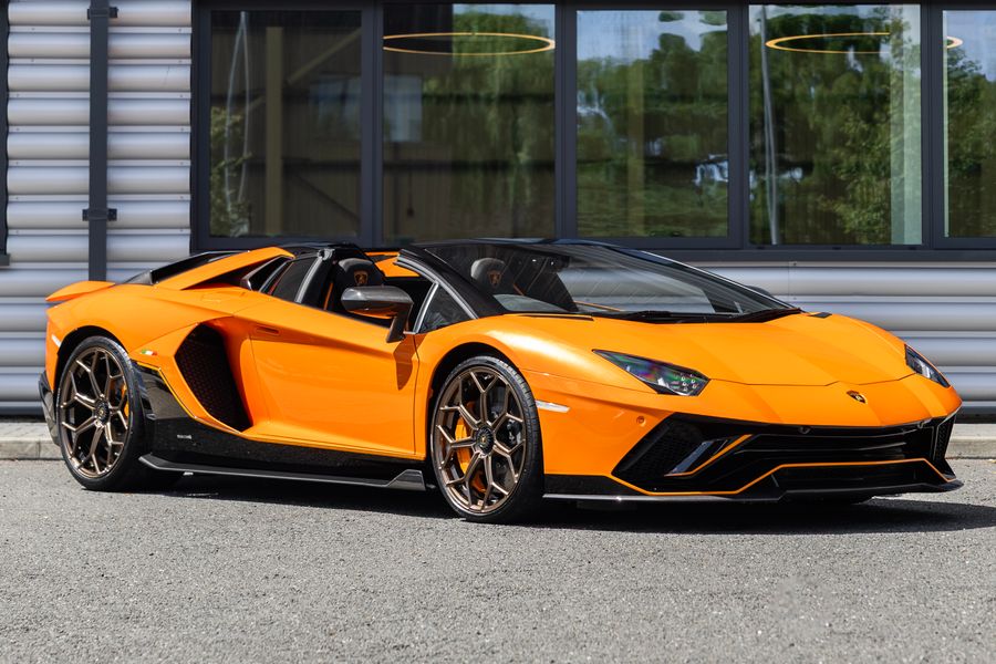 Lamborghini Aventador Ultimae LP780-4 Roadster