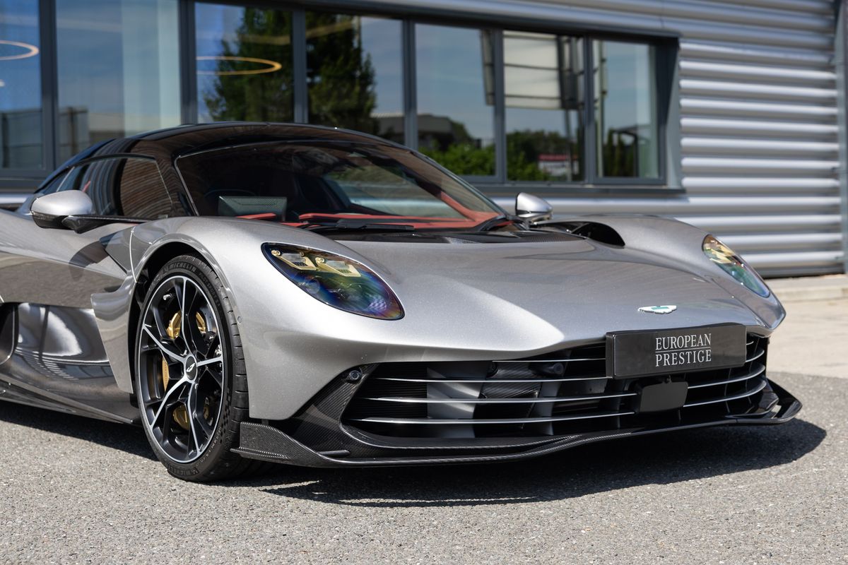 2026 Aston Martin Valhalla