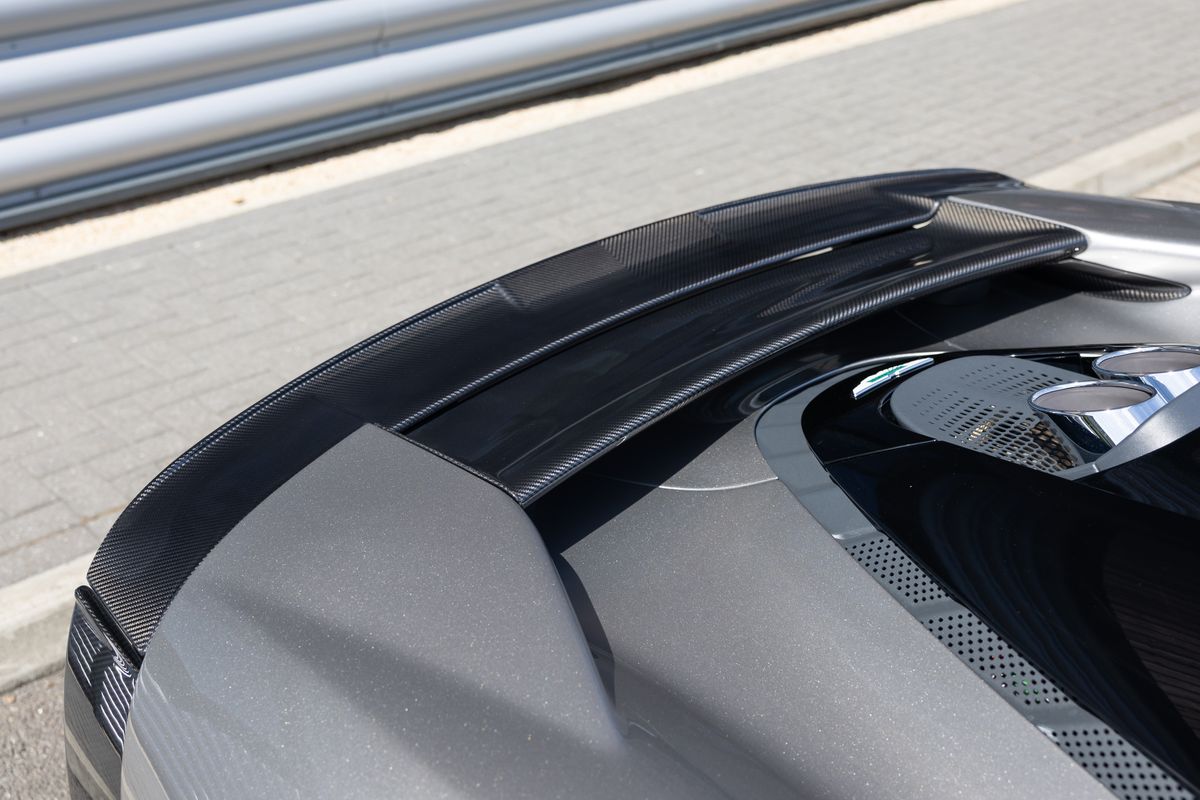 2026 Aston Martin Valhalla