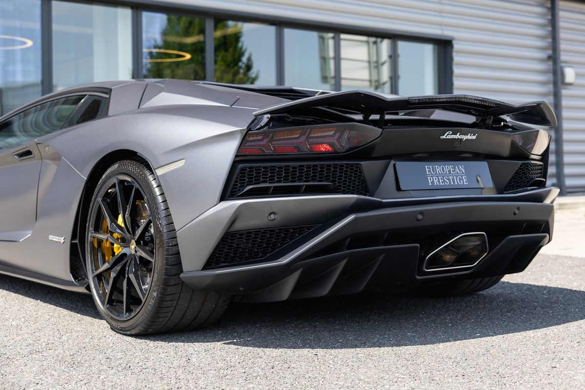 2018 Lamborghini Aventador S