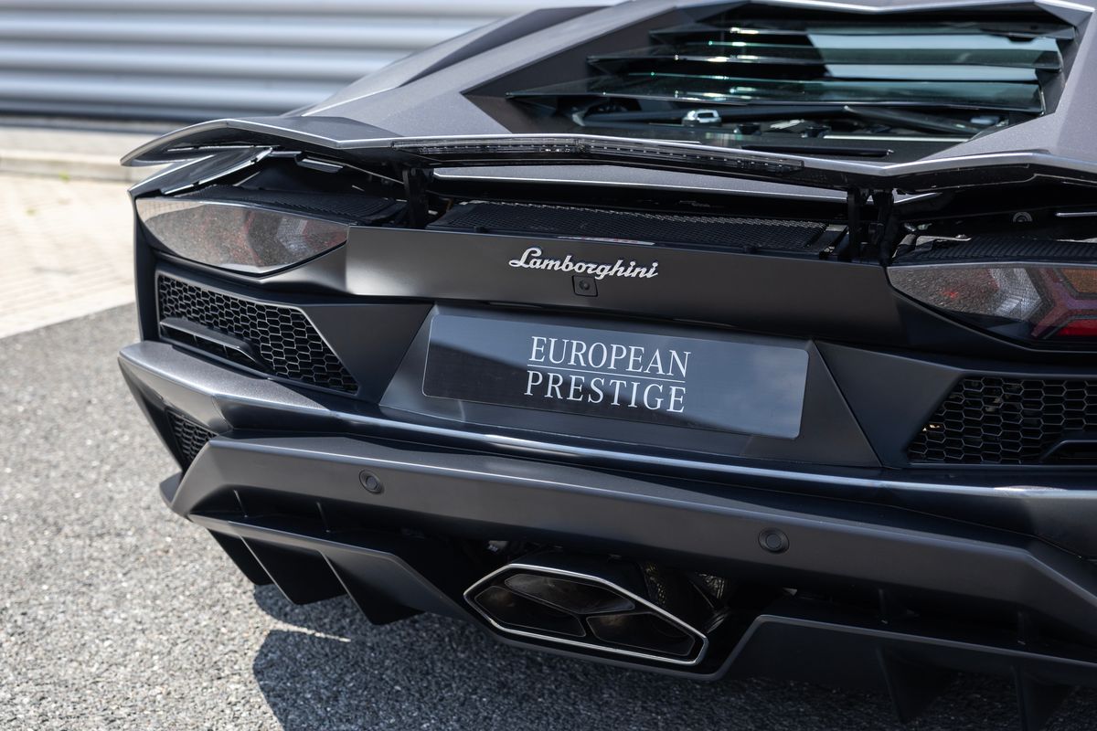 2018 Lamborghini Aventador S