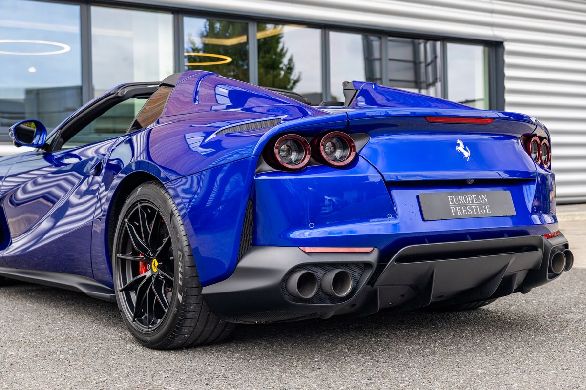 2021 Ferrari 812 GTS