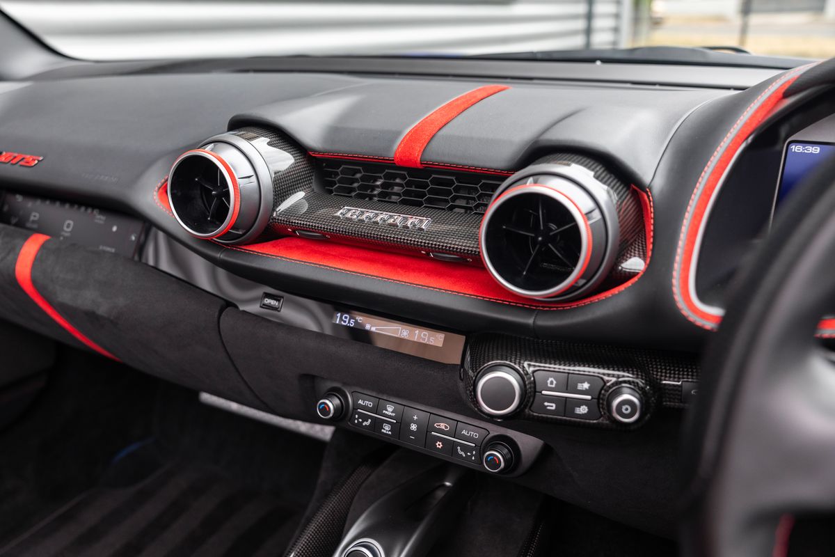 2021 Ferrari 812 GTS