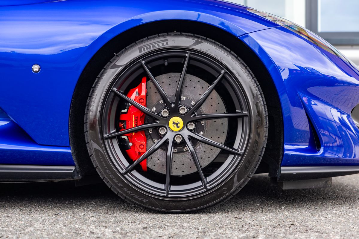 2021 Ferrari 812 GTS