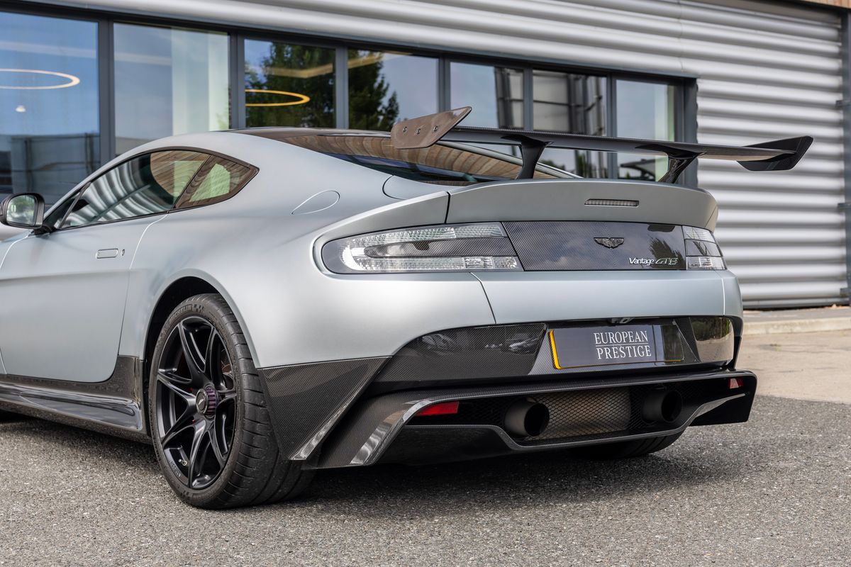 2017 Aston Martin Vantage GT8