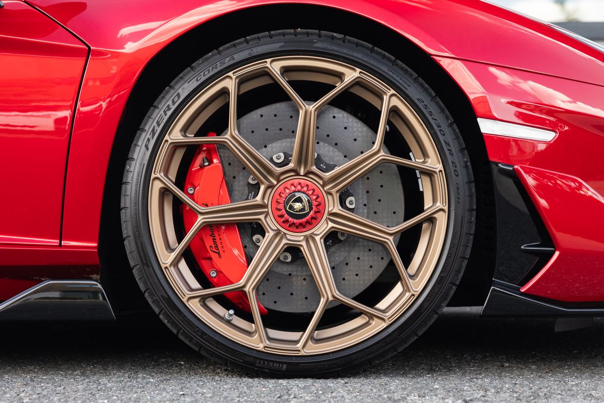 2021 Lamborghini Aventador SVJ Roadster
