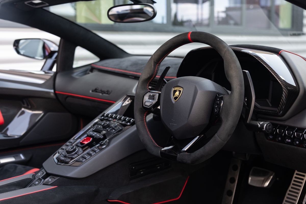 2021 Lamborghini Aventador SVJ Roadster
