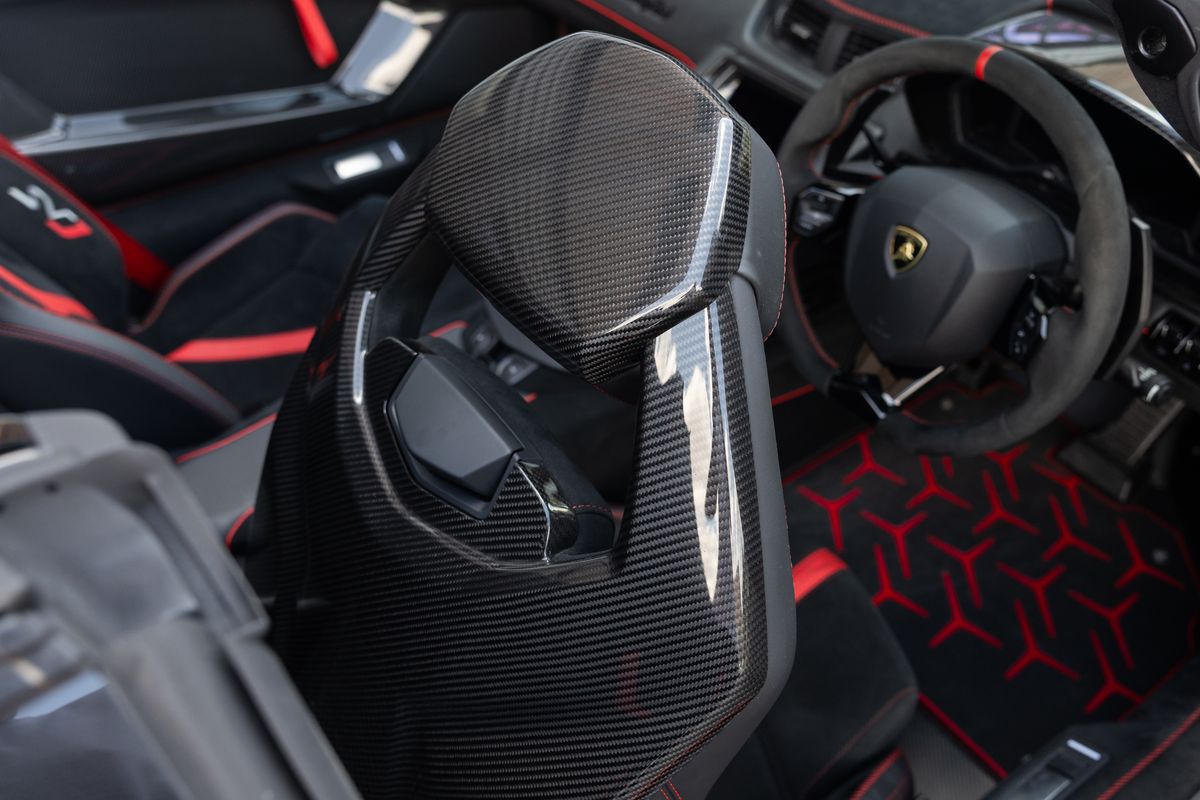 2021 Lamborghini Aventador SVJ Roadster