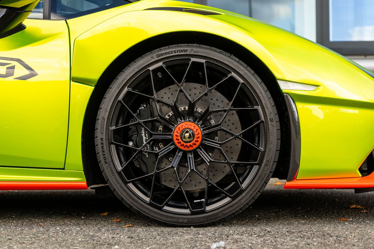 2023 Lamborghini Huracán STO