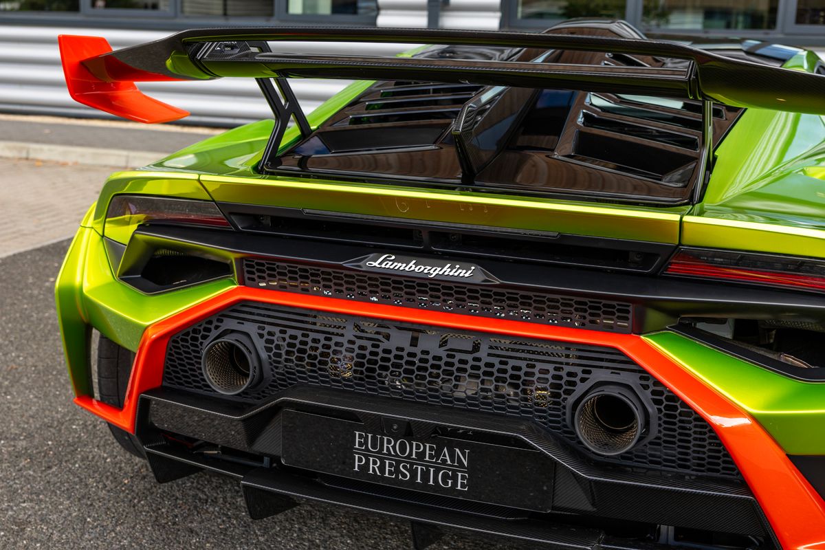 2023 Lamborghini Huracán STO